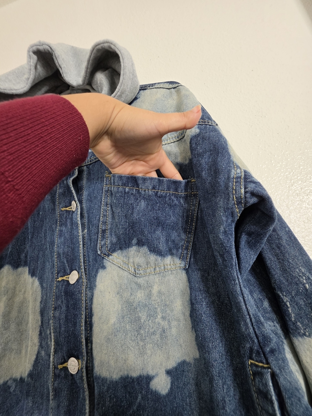 Thrill Jeans Womens Bleach Splatter Acid Wash Hooded Denim Jacket Size Large - Picture 12 of 16